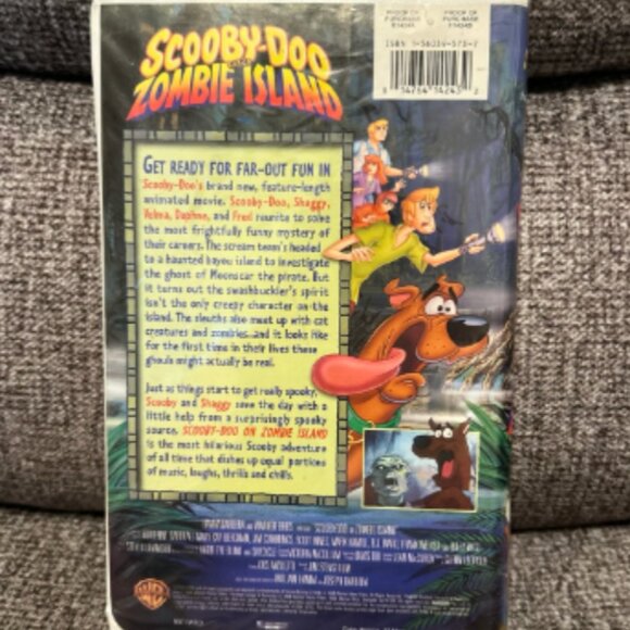 VHS: Scooby-Doo on Zombie Island (1998) Clamshell Warner Brothers - Picture 2 of 3